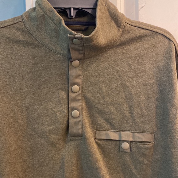 UNTUCKit Parkson Pullover NWT - Picture 2 of 5